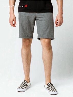 NITROUS BLACK 'STRETCH HYBRID SHORTS' IN CHARCOAL HEATHER